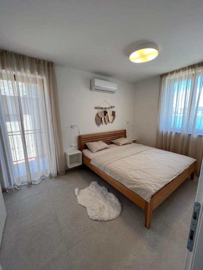 Apartment Suzana Tisno Eksteriør billede